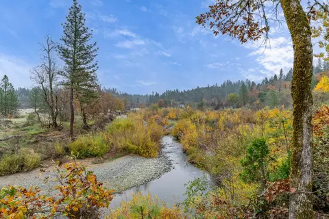 1700 Abegg Rd, Merlin, OR 97532