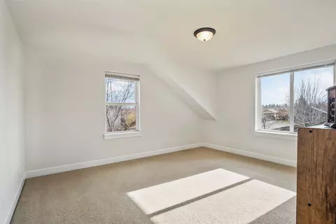 Bedroom - 20663 Jayhawk Ln, Bend, OR 97702 photo 4 of 5