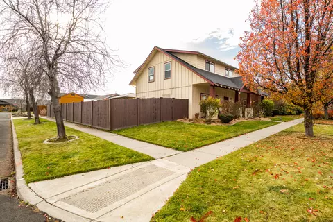 Exterior - 20663 Jayhawk Ln, Bend, OR 97702 photo 2 of 13