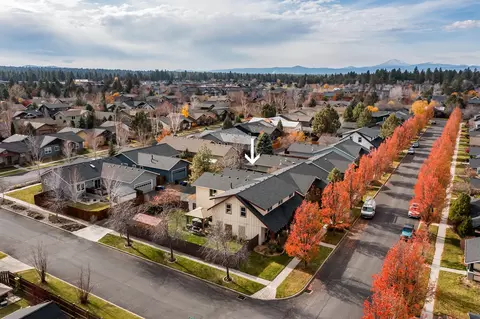 View/Area - 20663 Jayhawk Ln, Bend, OR 97702 photo 1 of 3