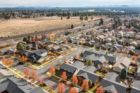 View/Area - 20663 Jayhawk Ln, Bend, OR 97702 photo 3 of 3