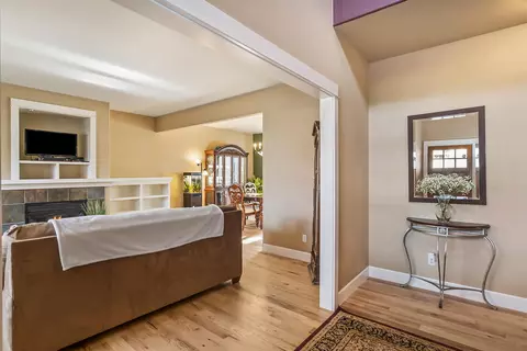 Entry Way - 20663 Jayhawk Ln, Bend, OR 97702 photo 1 of 2