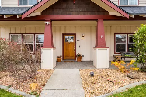 Exterior - 20663 Jayhawk Ln, Bend, OR 97702 photo 3 of 13