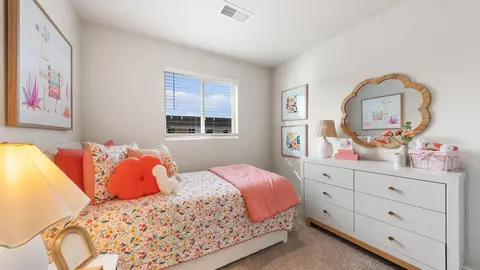 Bedroom - 62741 Eagle Rd, Bend, OR 97701 photo 6 of 7