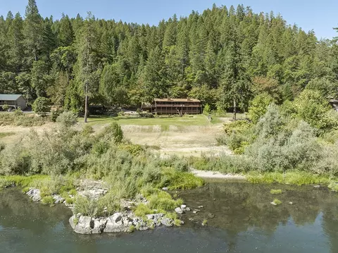 11926 Galice Rd, Merlin, OR 97532