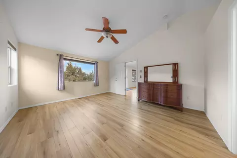 Bedroom - 65050 92nd St, Bend, OR 97703 photo 3 of 7