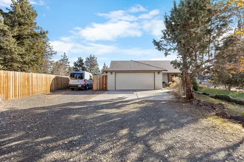 Exterior - 65050 92nd St, Bend, OR 97703 photo 2 of 11