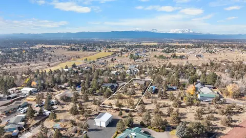 View/Area - 65050 92nd St, Bend, OR 97703 photo 2 of 8