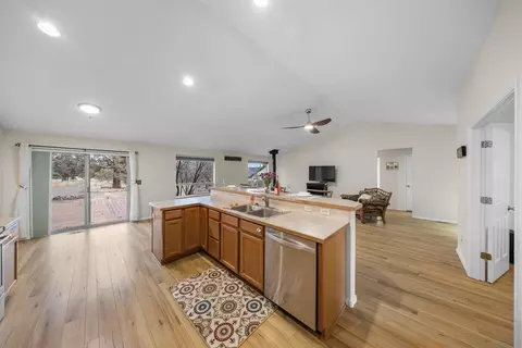 Kitchen - 65050 92nd St, Bend, OR 97703 photo 2 of 3