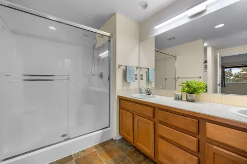 Bath - 65050 92nd St, Bend, OR 97703 photo 1 of 3