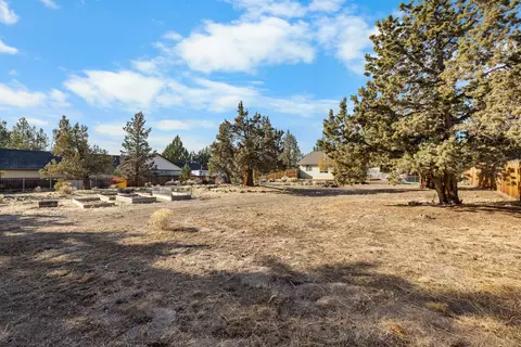Exterior - 65050 92nd St, Bend, OR 97703 photo 5 of 11