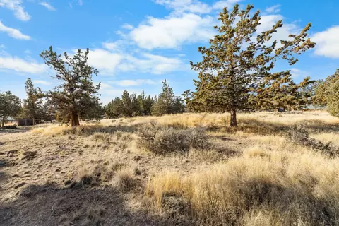 Exterior - 65050 92nd St, Bend, OR 97703 photo 8 of 11