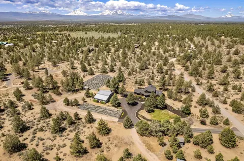 18025 Cascade Estates Dr, Bend, OR 97703