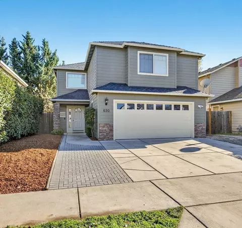 630 Spring Valley Dr, Medford, OR 97501