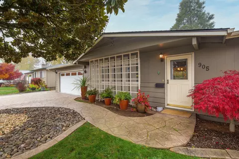 Other - 905 Comet Ave, Central Point, OR 97502 photo 1 of 5