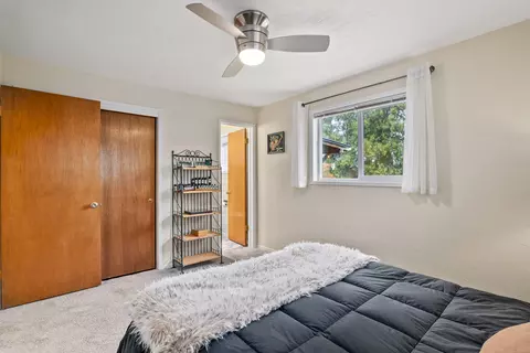 Bedroom - 905 Comet Ave, Central Point, OR 97502 photo 6 of 6