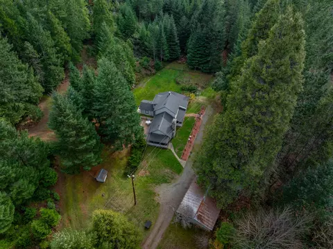 1871 Mccullough Creek Rd, Glendale, OR 97442