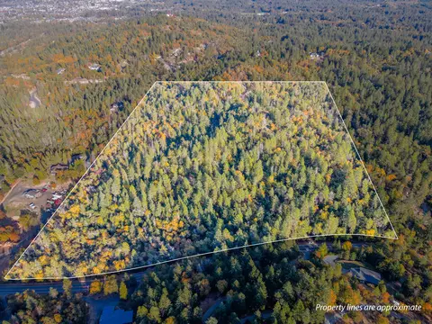 2593 Midway Ave, Grants Pass, OR 97527
