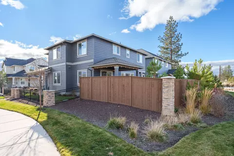 Exterior - 60915 SEpic Pl, Bend, OR 97702 photo 5 of 6
