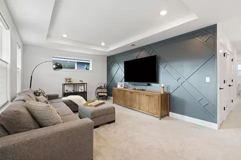 Living - 60915 SEpic Pl, Bend, OR 97702 photo 6 of 6