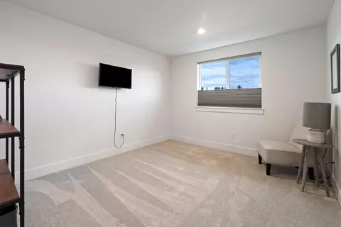Bedroom - 60915 SEpic Pl, Bend, OR 97702 photo 4 of 4
