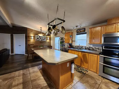 198 Flamingo Dr, Eagle Point, OR 97524 photo 21