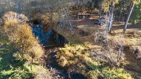 95 Barton Rd, Glendale, OR 97442