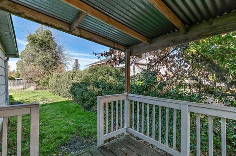 Exterior - 620 S Royal Ave, Eagle Point, OR 97524 photo 1 of 5