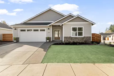 1240 Lighthouse Ln, Brookings, OR 97415