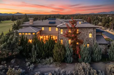 22887 Ghost Tree Ln, Bend, OR 97701