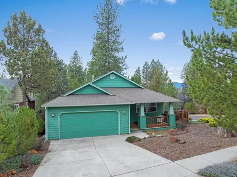 2627 NW Rainbow Ridge Dr, Bend, OR 97703