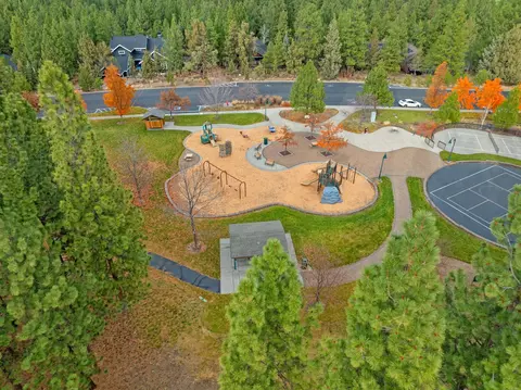 2627 NW Rainbow Ridge Dr, Bend, OR 97703 photo 24