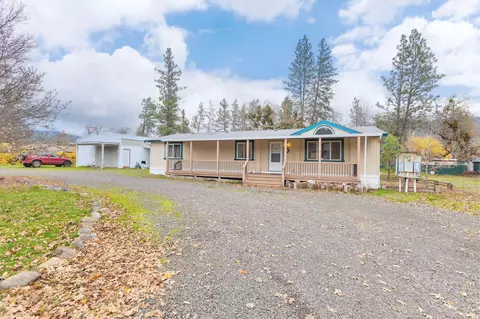 835 Ragsdale Rd, Trail, OR 97541