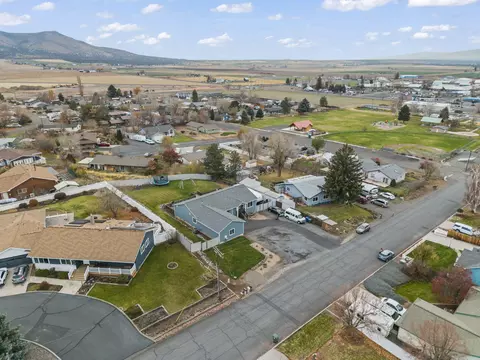 View/Area - 430 E D St, Culver, OR 97734 photo 1 of 7