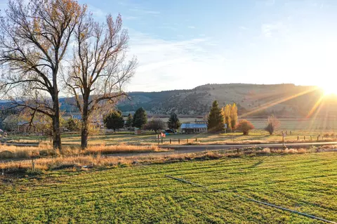 28000 SE Paulina Hwy, Prineville, OR 97754