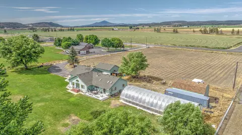 7208 NE Ochoco Hwy, Prineville, OR 97754