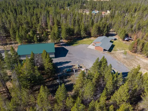 View/Area - 16549 Wayne Dr, La Pine, OR 97739 photo 3 of 4