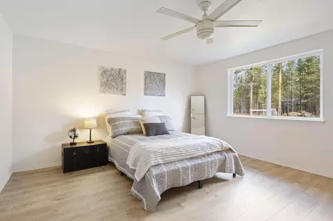 Bedroom - 16549 Wayne Dr, La Pine, OR 97739 photo 2 of 4