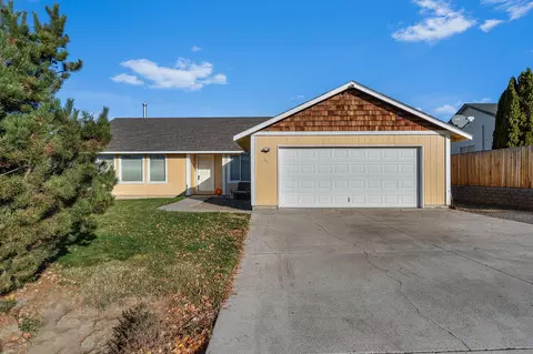 311 Geneva St, Culver, OR 97734