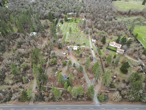 5528 Rockydale Rd, Cave Junction, OR 97523