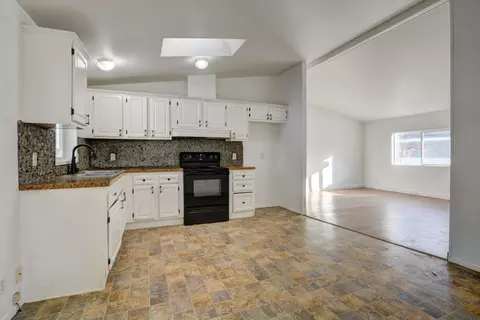633 E Archwood Dr #53, Eagle Point, OR 97524 photo 10