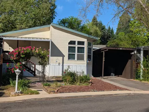 1055 N 5th St UNIT 110, Jacksonville, OR 97530