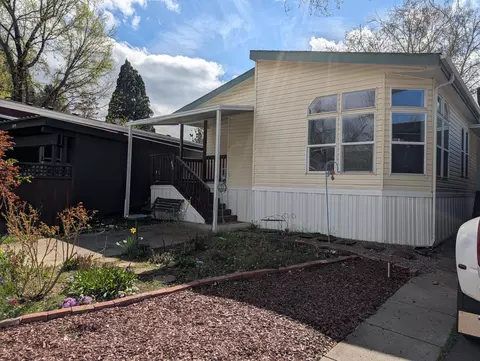 1055 N 5th St UNIT 110, Jacksonville, OR 97530