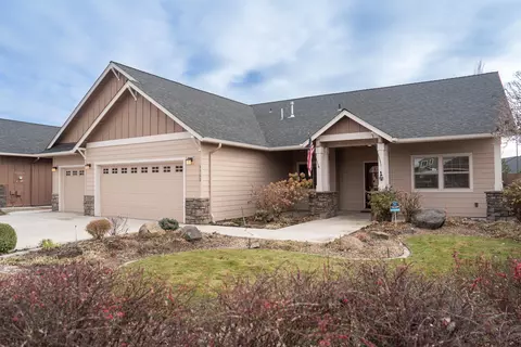 1752 NW Upas Ave, Redmond, OR 97756