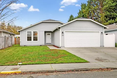 654 SW Larch Rd, Grants Pass, OR 97526