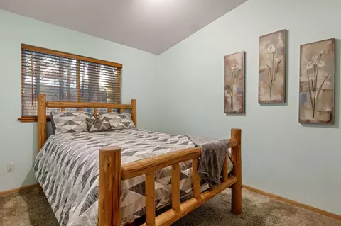 Bedroom - 19154 Baker Rd, Bend, OR 97702 photo 1 of 2