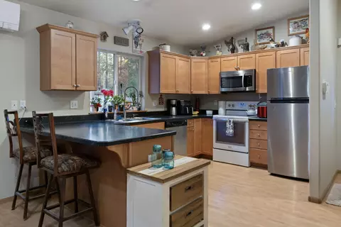 Kitchen - 19154 Baker Rd, Bend, OR 97702 photo 1 of 2