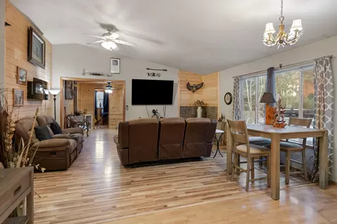 Living - 19154 Baker Rd, Bend, OR 97702 photo 1 of 4