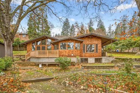 770 Elkader St, Ashland, OR 97520