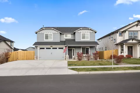 1723 NW Upas Pl, Redmond, OR 97756